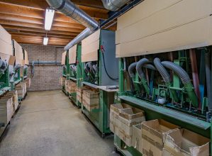 Rondleiding klompenfabriek Holl Souvenir & klompen