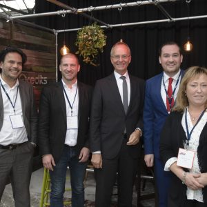 2015	Marie-Louise op uitnodiging van Google. Ontmoeting toemalige Minister Kamp en diverse kamerleden ( Cora van Nieuwenhuizen) tijdens de zgn Digitale Werkplaats.